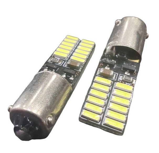 2 Stück 24SMD LED Standlicht Parkleuchte H6W Bax9s 4014 SKODA SUPERB I 3U4